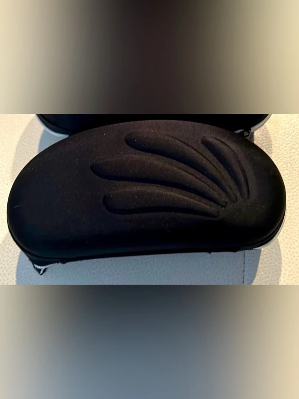 Eyeglass/Sunglass Case Black NWOT Zippered Cover